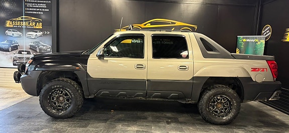 Chevrolet Avalanche 7 of 22