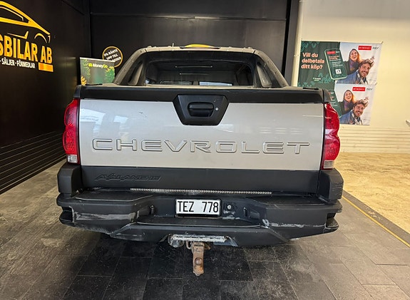 Chevrolet Avalanche 9 of 22