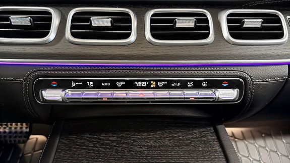 Mercedes-Benz GLS450 d 19 of 26