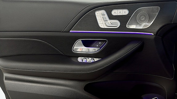 Mercedes-Benz GLS450 d 11 of 26