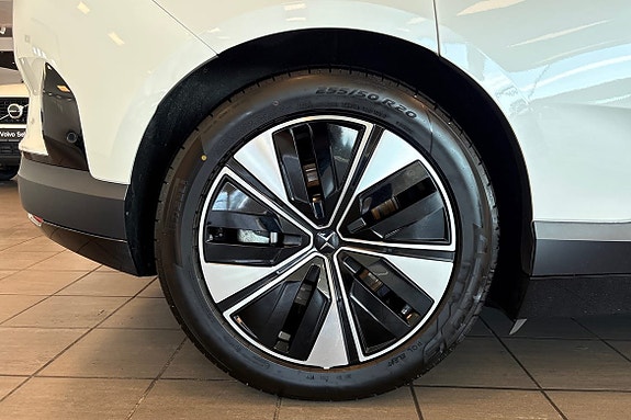 Polestar 4 17 of 23