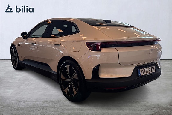 Polestar 4 2 of 23