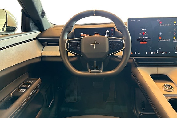 Polestar 4 11 of 23