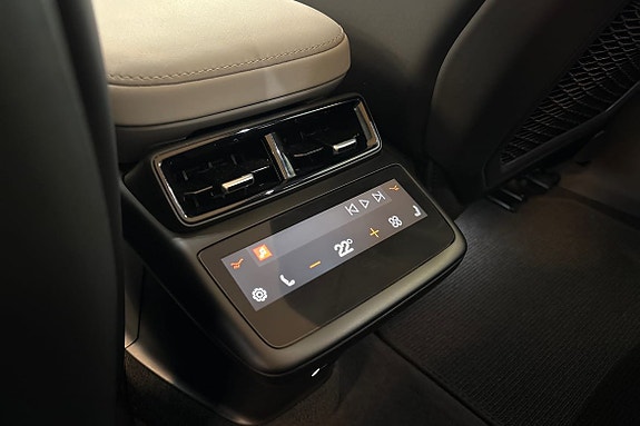 Polestar 4 18 of 23
