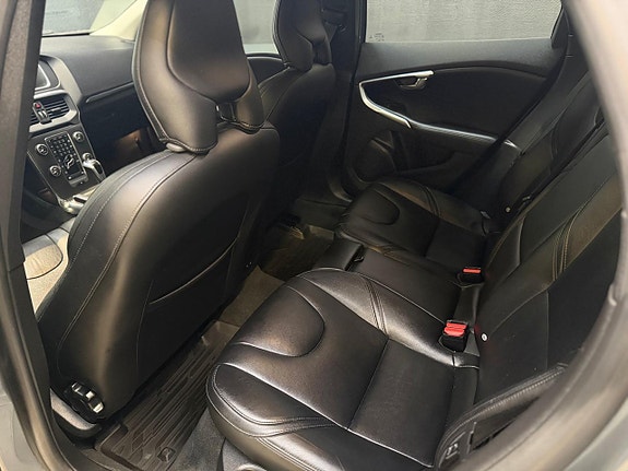 Volvo V40 19 of 24
