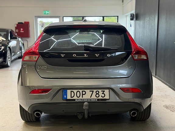 Volvo V40 23 of 24