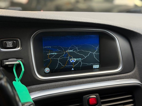 Volvo V40 17 of 24