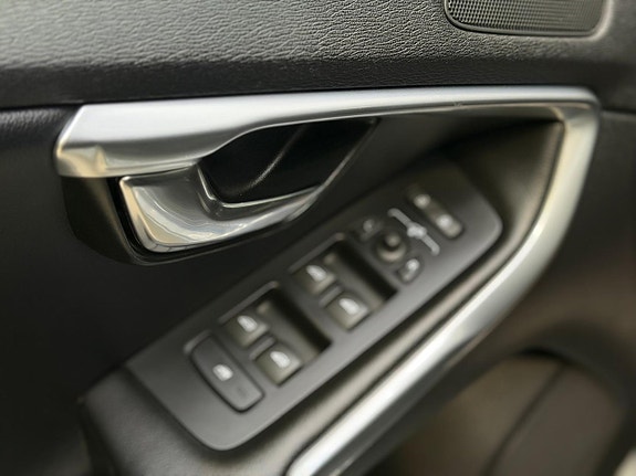 Volvo V40 15 of 24