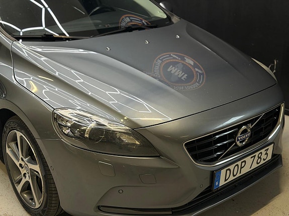 Volvo V40 6 of 24