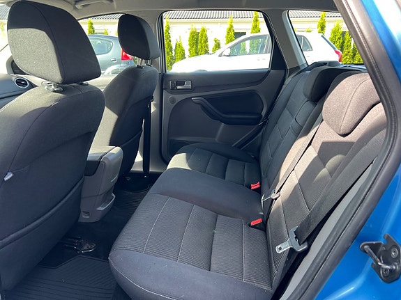 Ford Focus 13 of 17