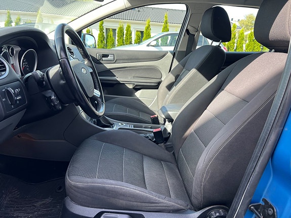 Ford Focus 12 of 17