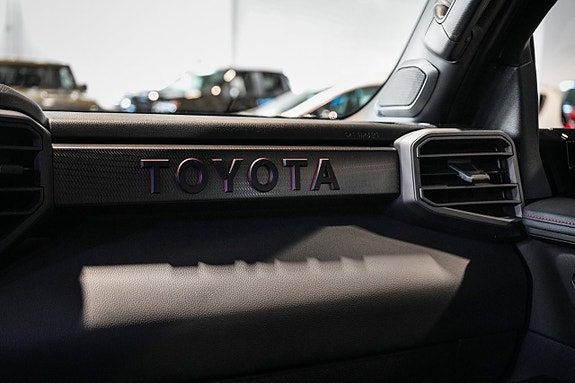 Toyota Tundra 26 of 30
