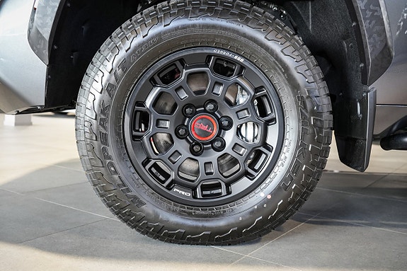 Toyota Tundra 15 of 30