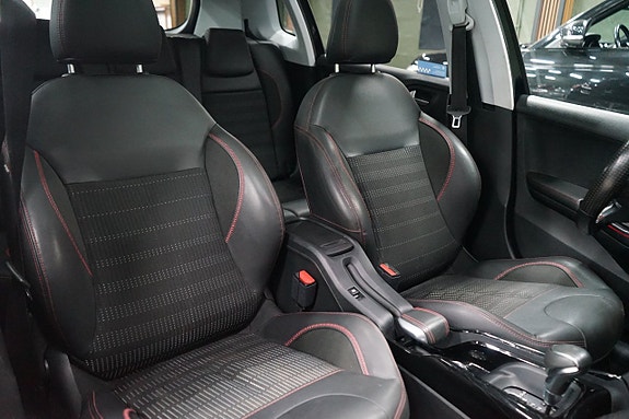 Peugeot 2008 9 of 18