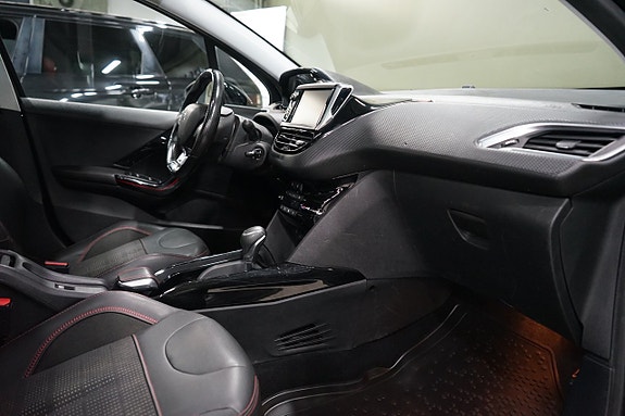 Peugeot 2008 10 of 18