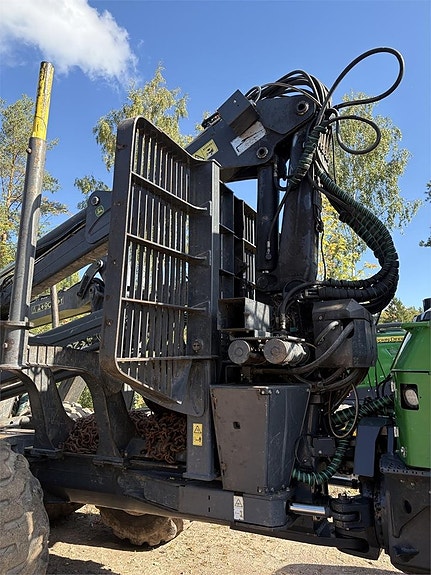 John Deere 1510G 8 of 18