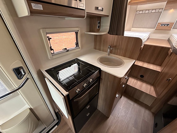 Swift Toscana 694 7 of 13