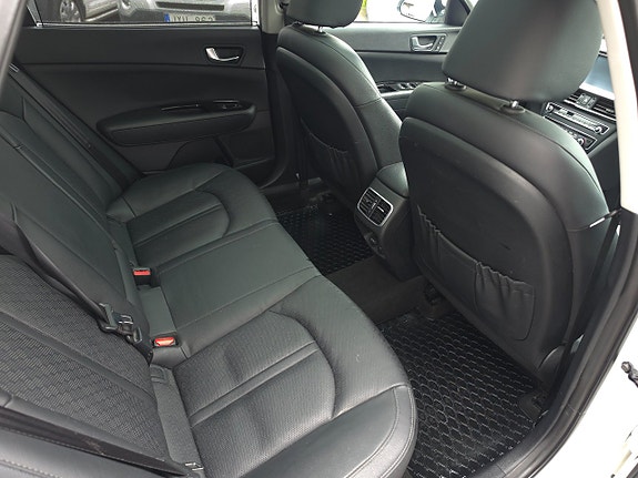 Kia Optima 10 of 15