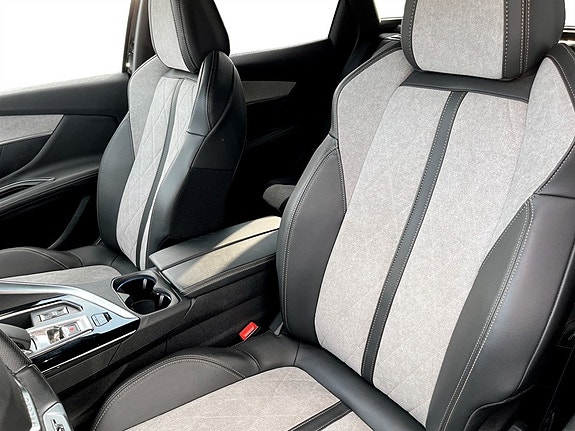 Peugeot 3008 5 of 15