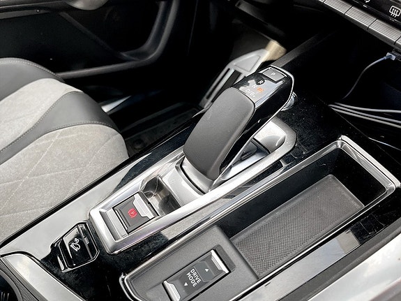 Peugeot 3008 10 of 15
