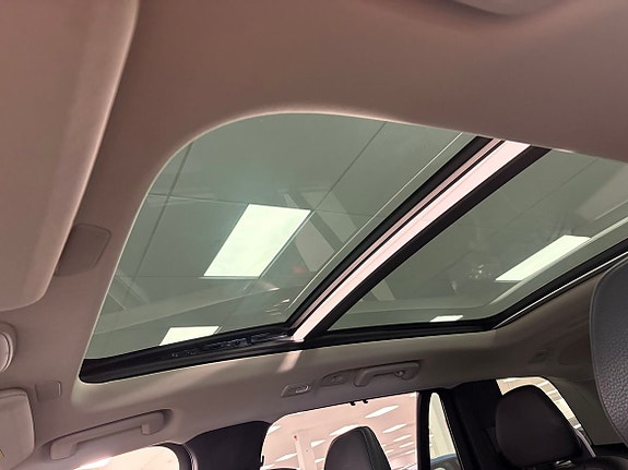 Volvo XC90 20 of 25