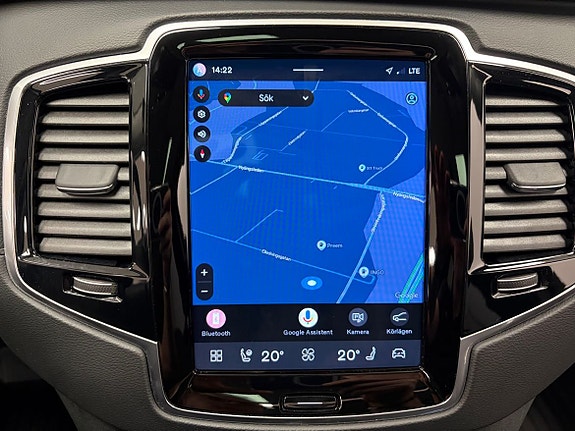 Volvo XC90 14 of 25