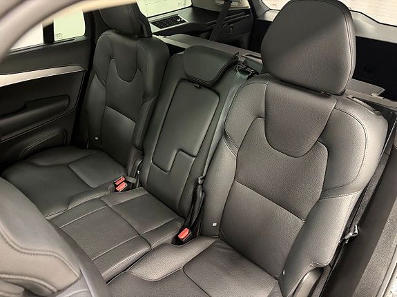 Volvo XC90 19 of 25