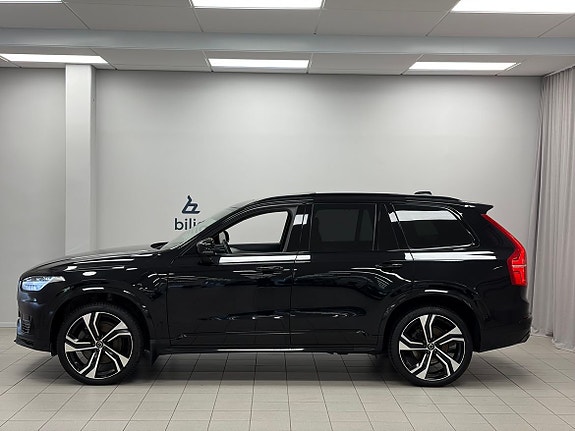 Volvo XC90 2 of 25