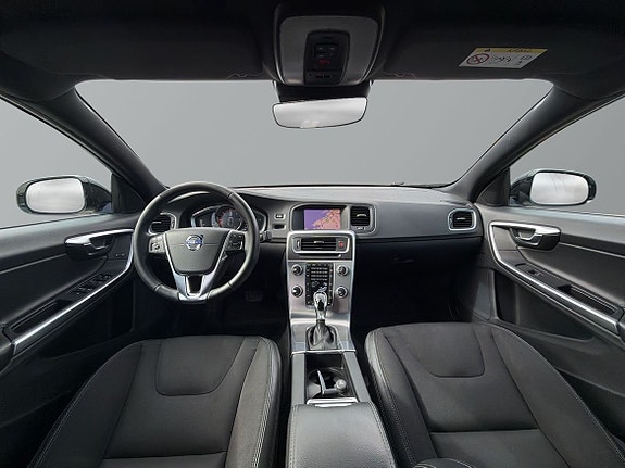 Volvo S60 Cross Country 9 of 27