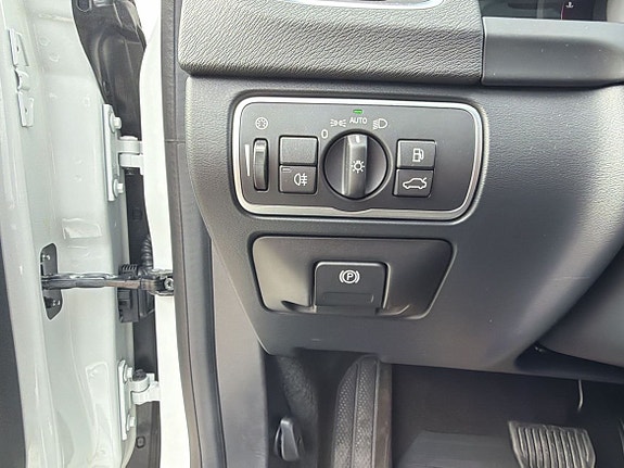 Volvo S60 Cross Country 18 of 27