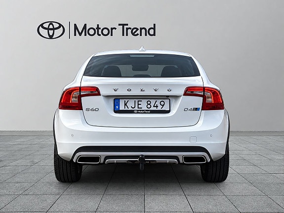Volvo S60 Cross Country 4 of 27