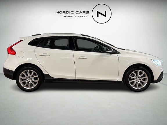Volvo V40 Cross Country 5 of 19