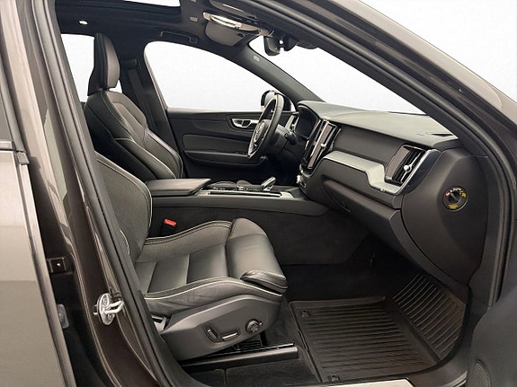 Volvo XC60 28 of 30