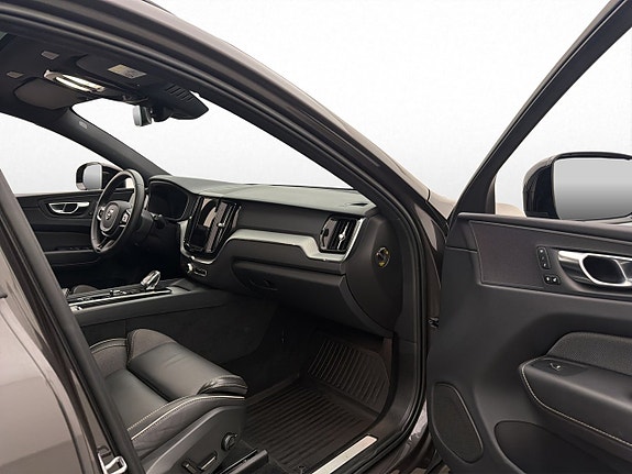 Volvo XC60 29 of 30