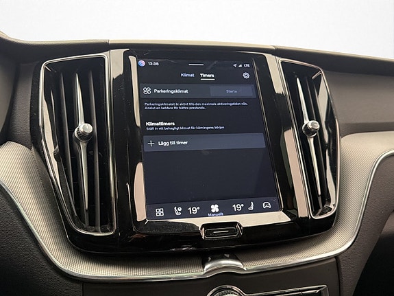 Volvo XC60 26 of 30