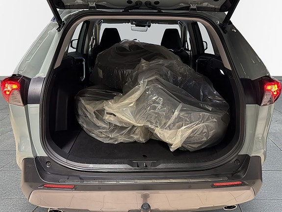 Toyota RAV4 10 of 13