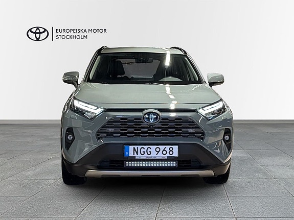 Toyota RAV4 5 of 13