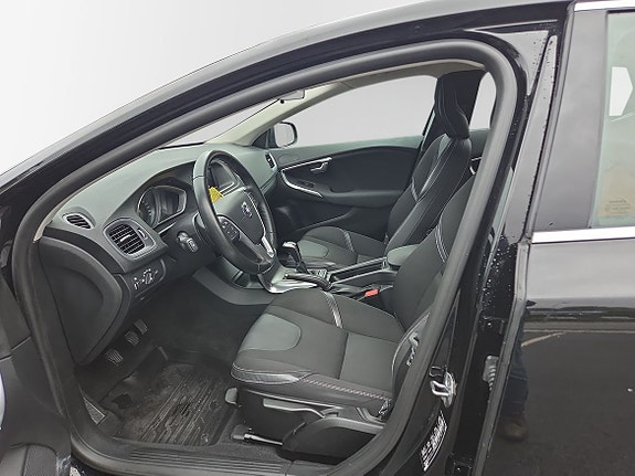 Volvo V40 7 of 10