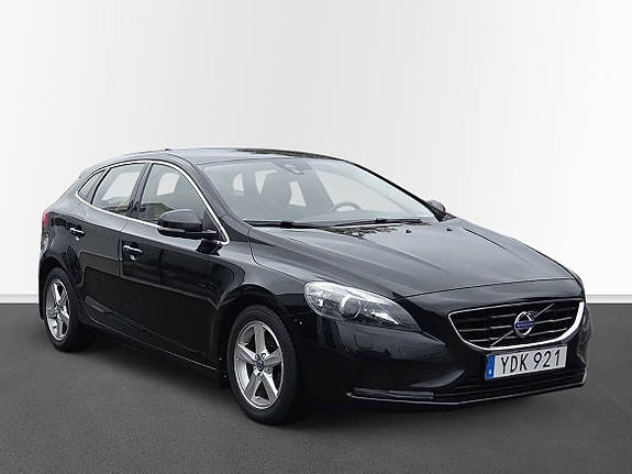 Volvo V40 3 of 10