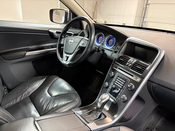 Volvo XC60 10 of 12