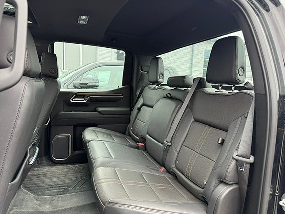 Chevrolet Silverado High Country 10 of 10