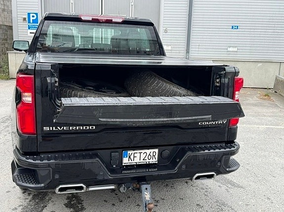 Chevrolet Silverado High Country 5 of 10