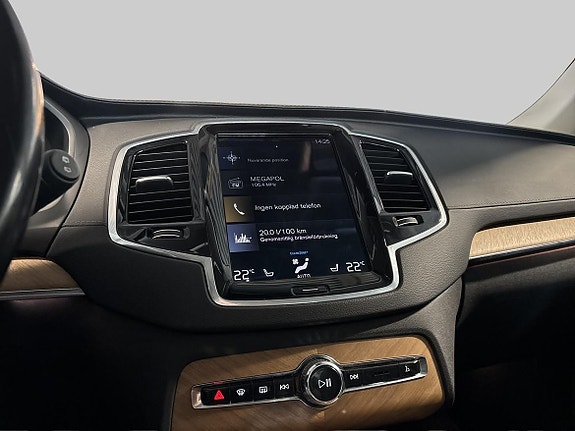 Volvo XC90 15 of 18
