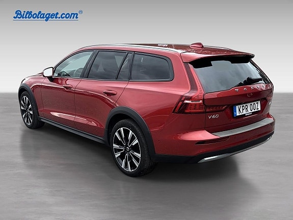 Volvo V60 Cross Country 5 of 11