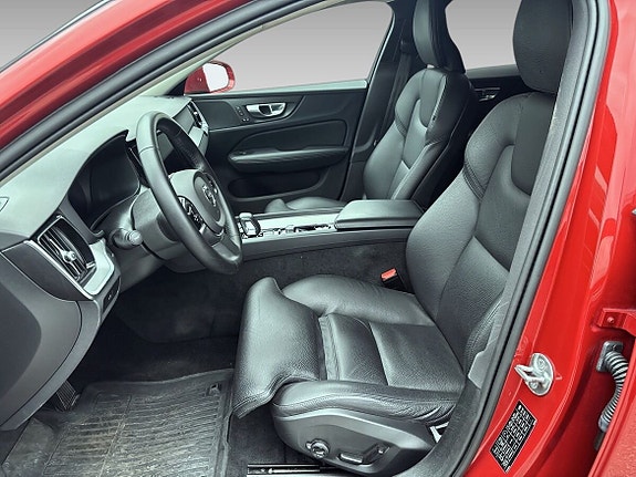 Volvo V60 Cross Country 9 of 11