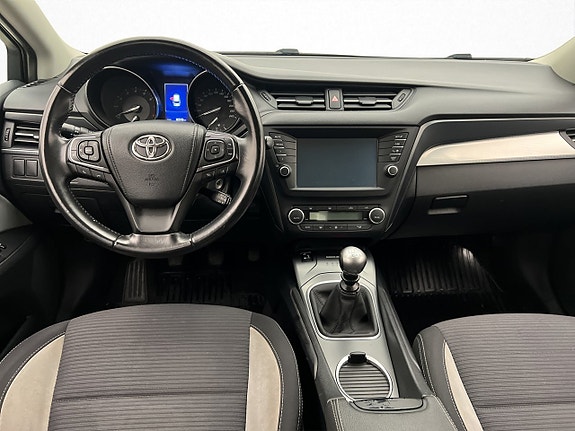 Toyota Avensis 12 of 28