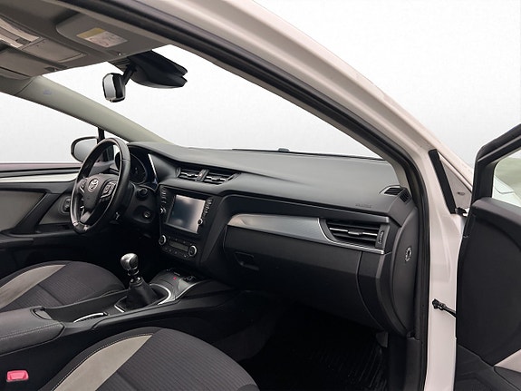 Toyota Avensis 23 of 28