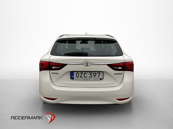 Toyota Avensis 8 of 28