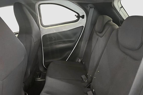 Toyota Aygo X 10 of 13