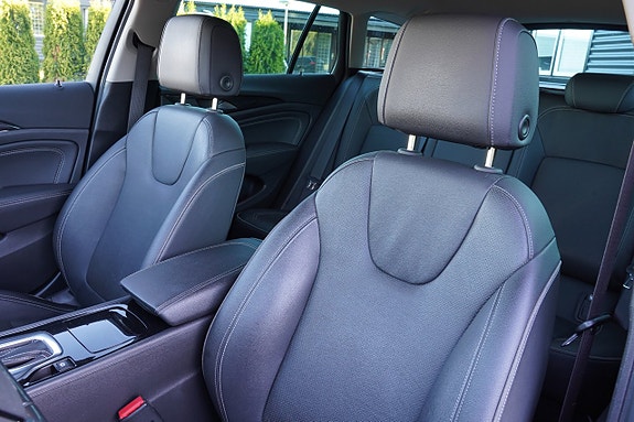 Opel Insignia 12 of 27